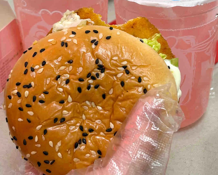 加盟华莱士汉堡一共多少钱左右，开一家华莱士炸鸡需要多少万元